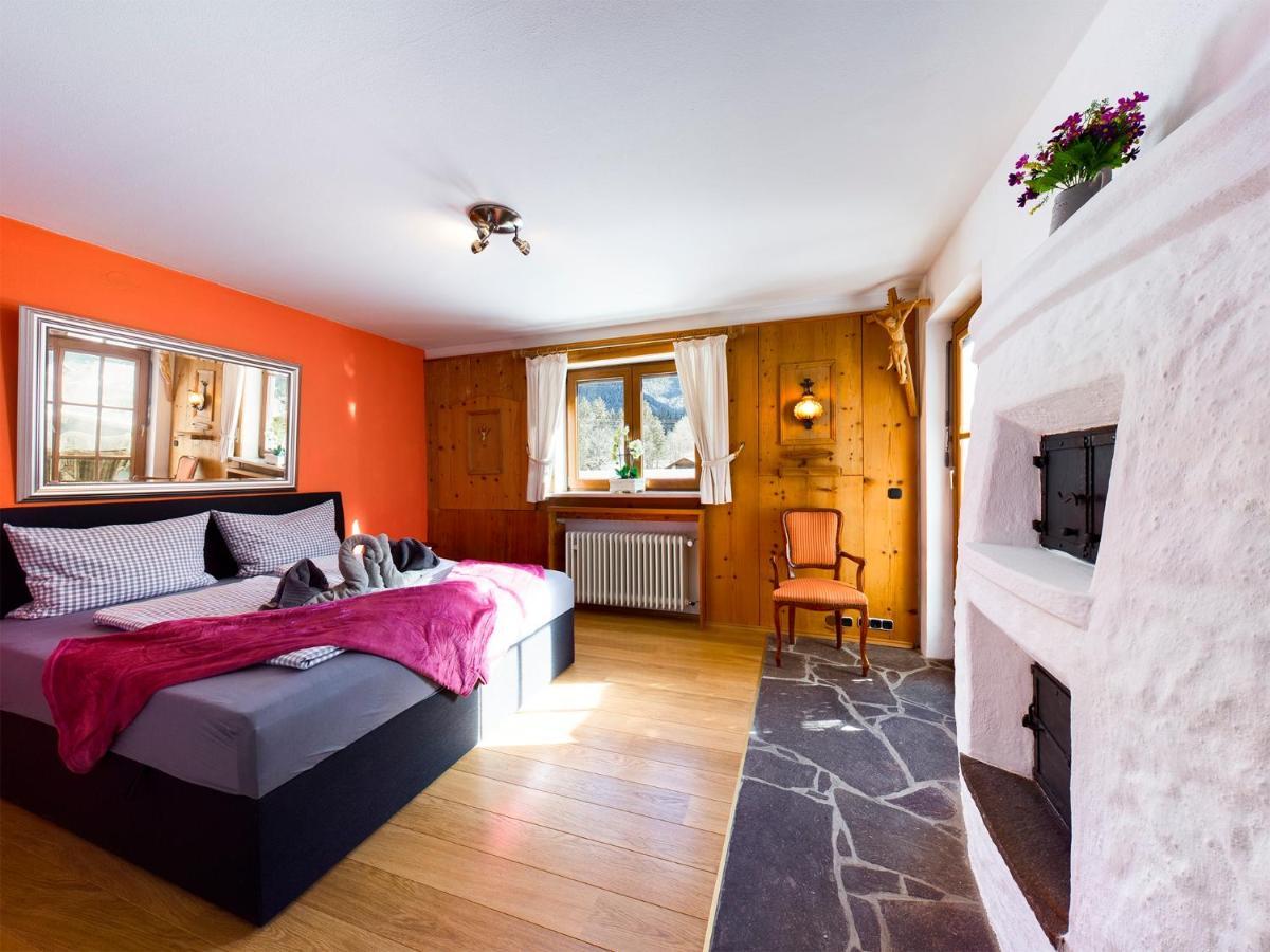 Schnitzerstube Apartment Mittenwald